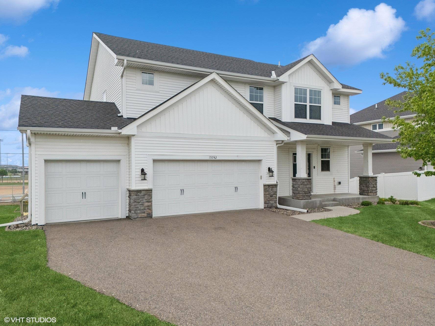 Saint Paul, MN 55124,15742 Everglade AVE