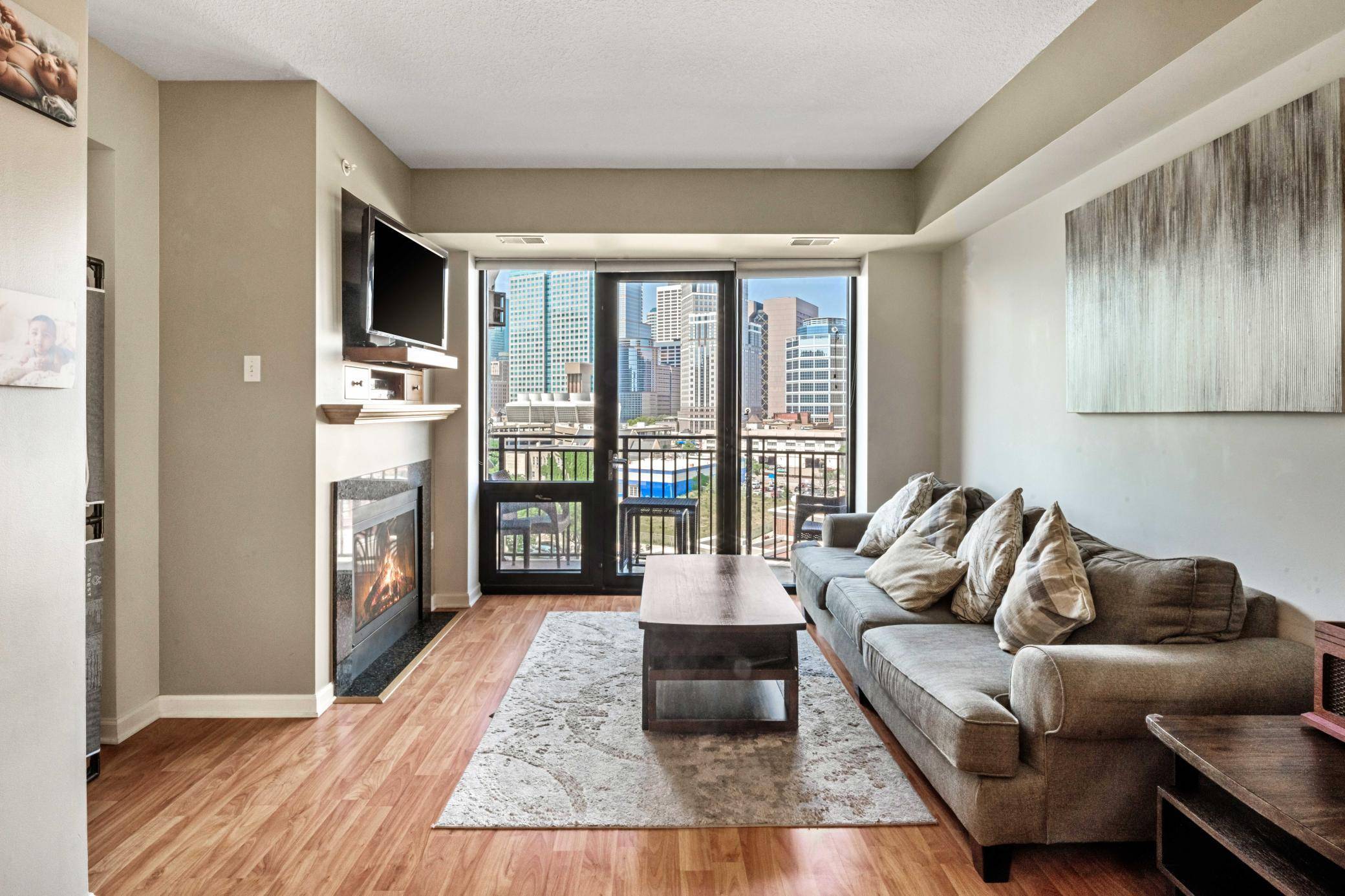 Minneapolis, MN 55404,500 Grant ST