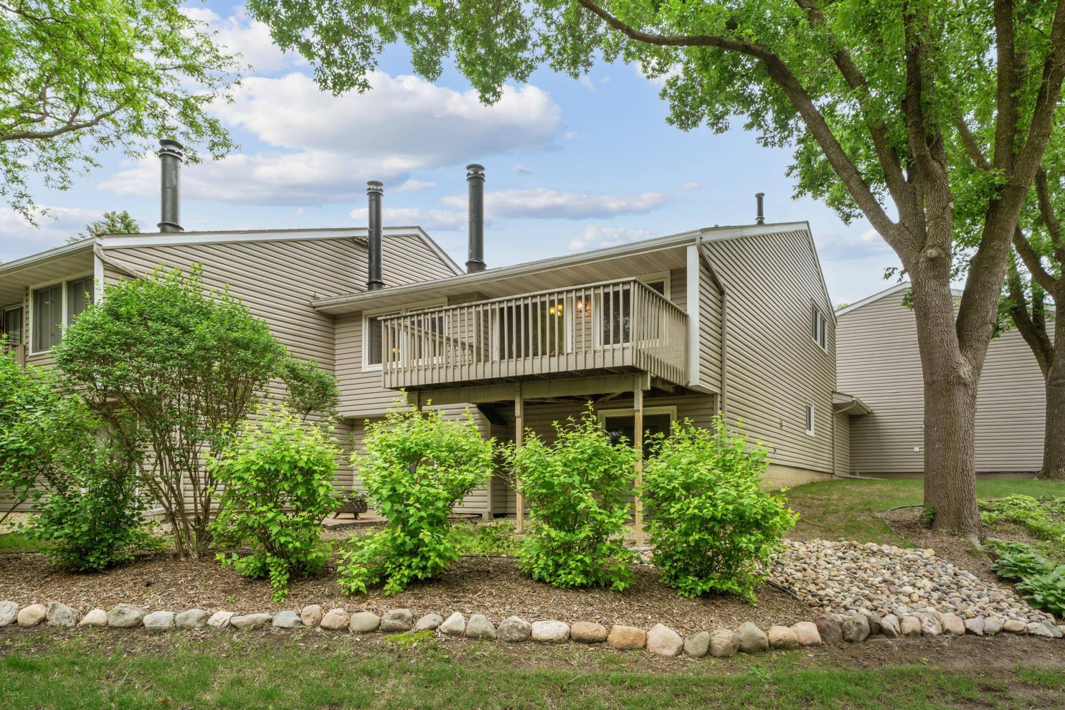 Eden Prairie, MN 55347,9146 Neill Lake RD