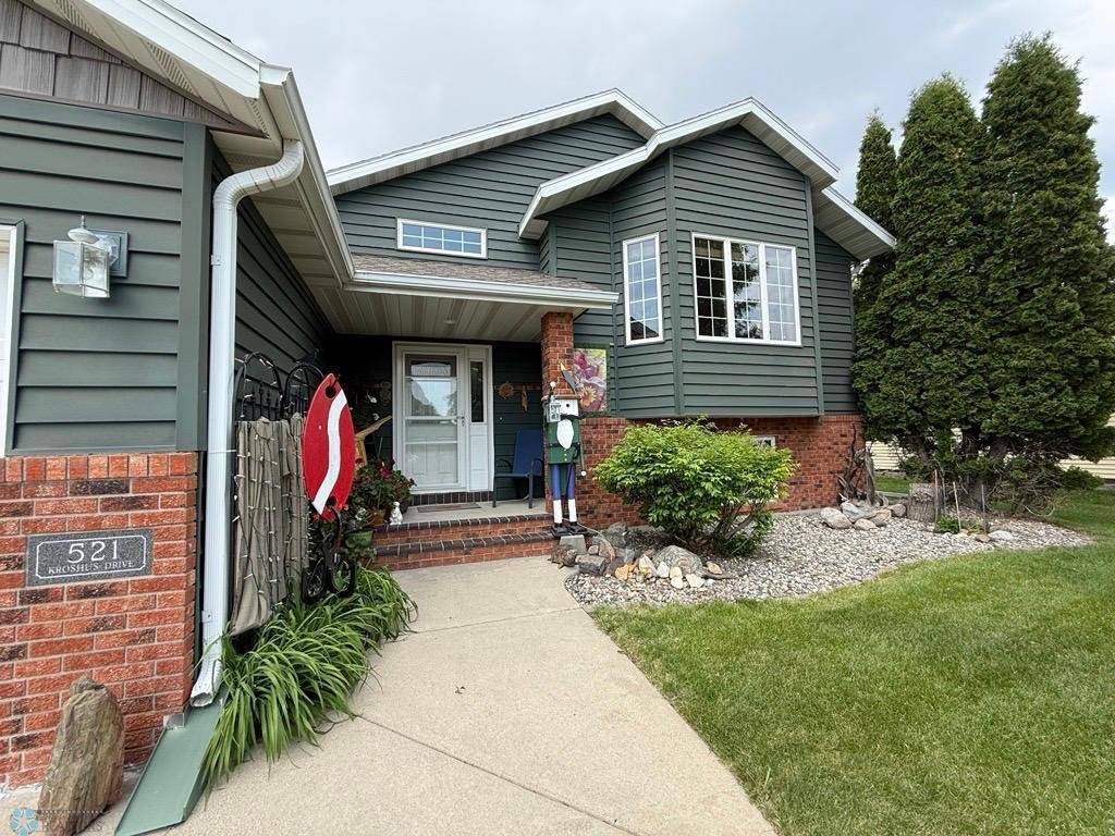 Dilworth, MN 56529,521 Kroshus DR