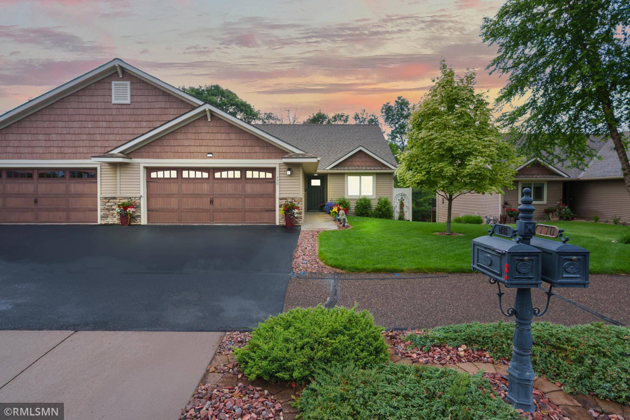 Altoona, WI 54720,770 Club View LN