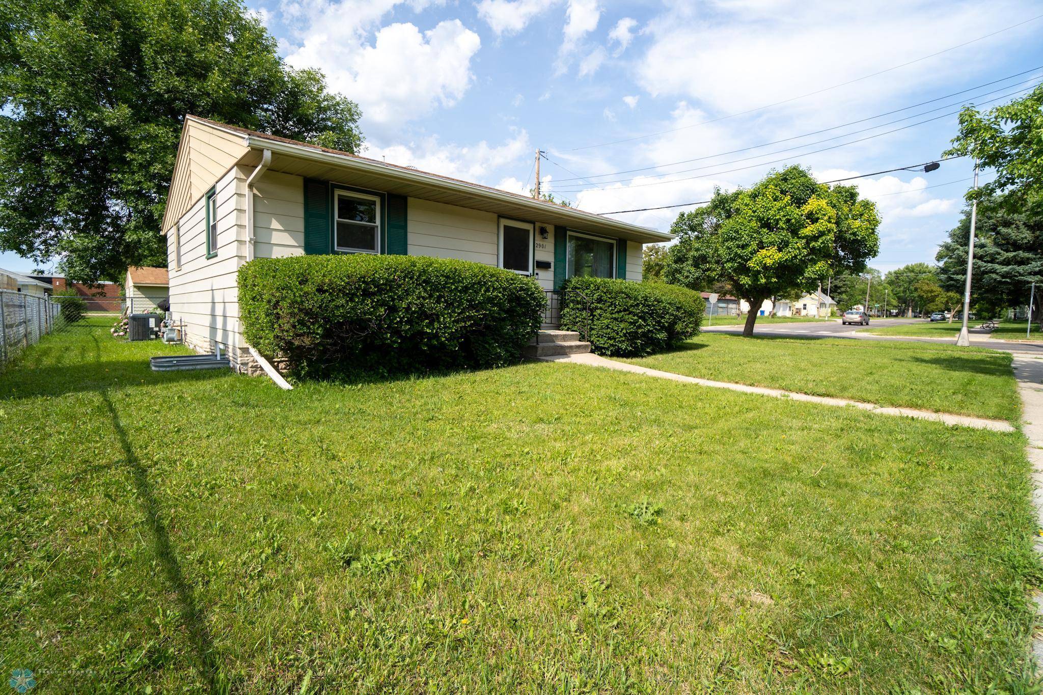 Fargo, ND 58102,2901 10th AVE N