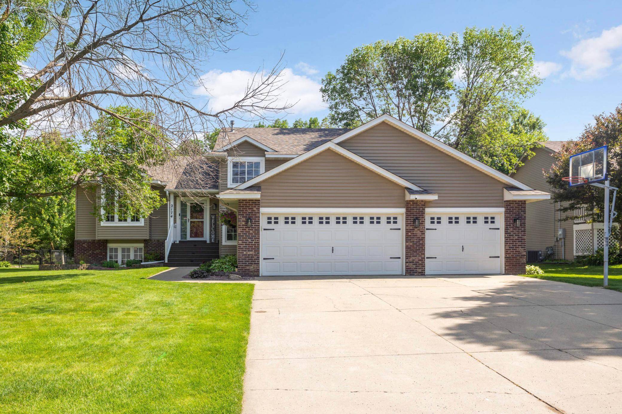 Shakopee, MN 55379,2174 Ponds WAY