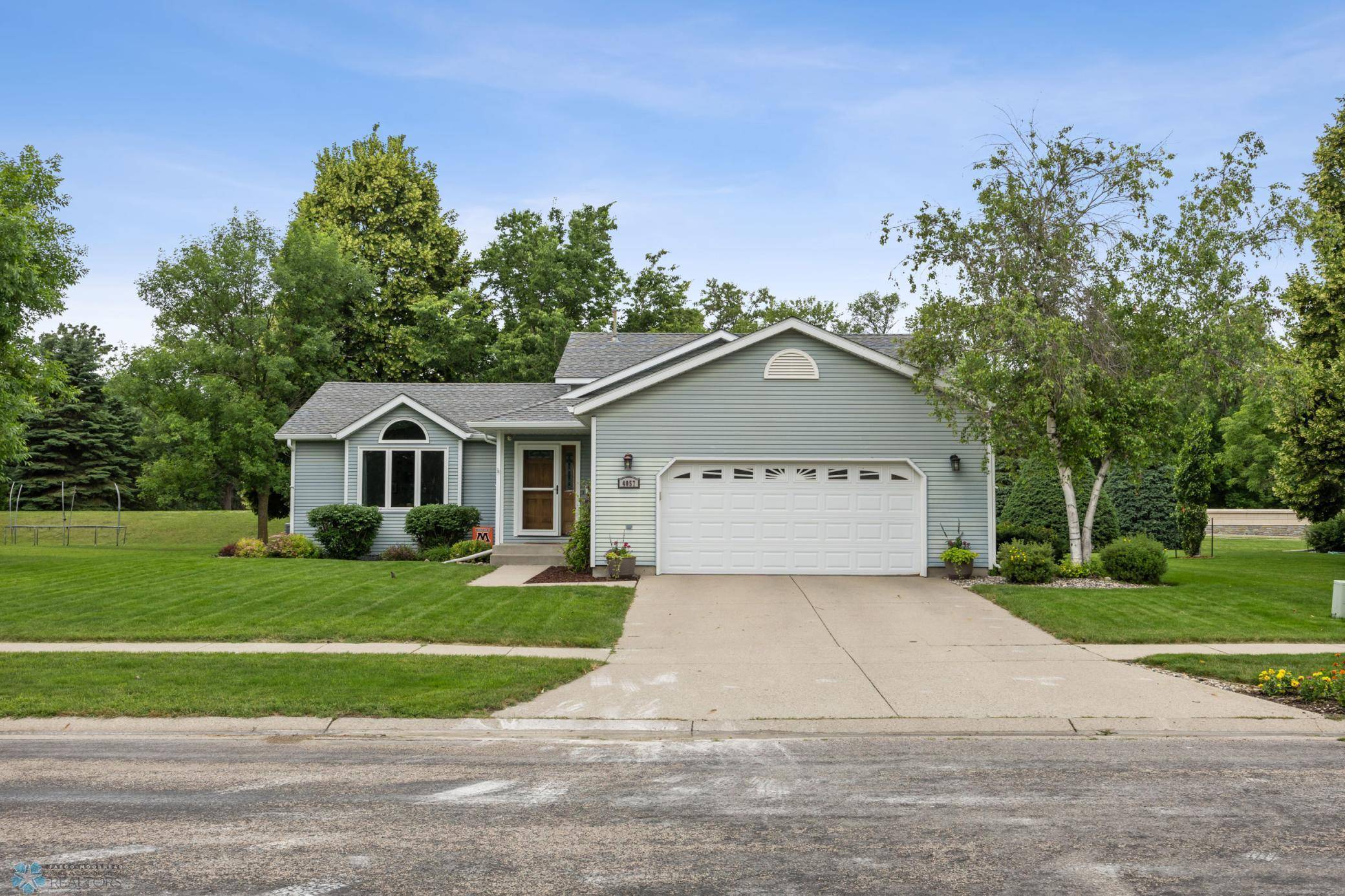 Moorhead, MN 56560,4057 Rivershore DR