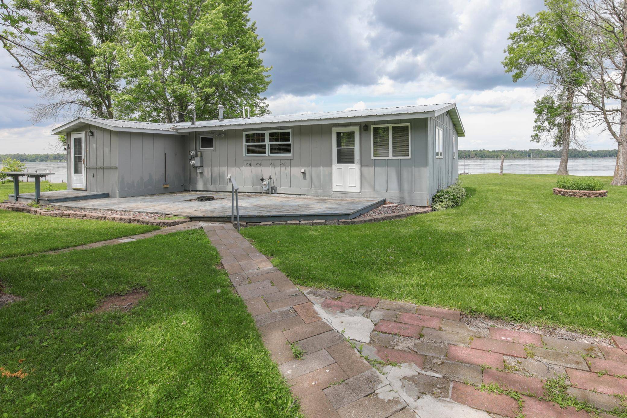Sturgeon Lake, MN 55783,90257 Shoreside LN
