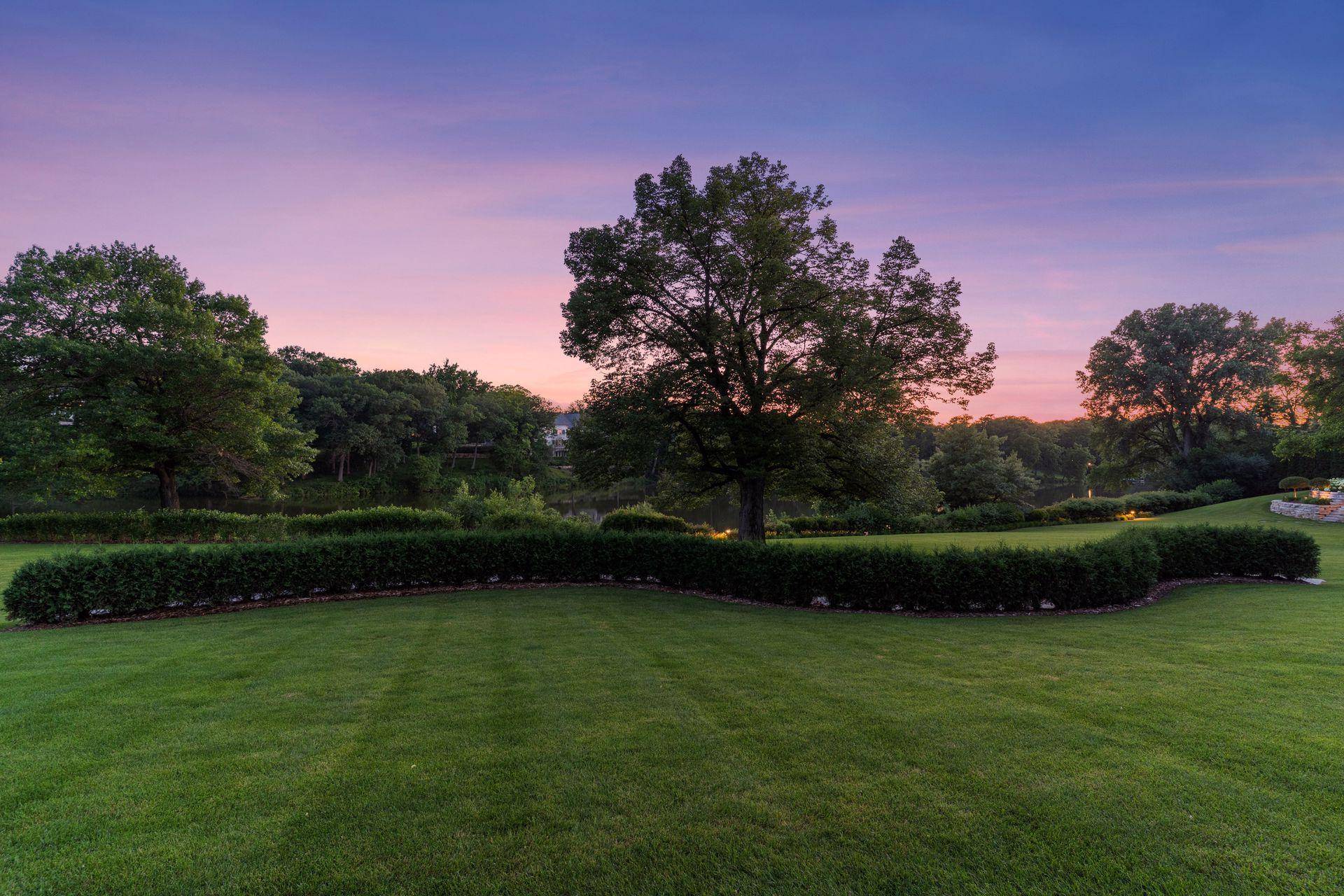 Minneapolis, MN 55436,5212 Dundee RD