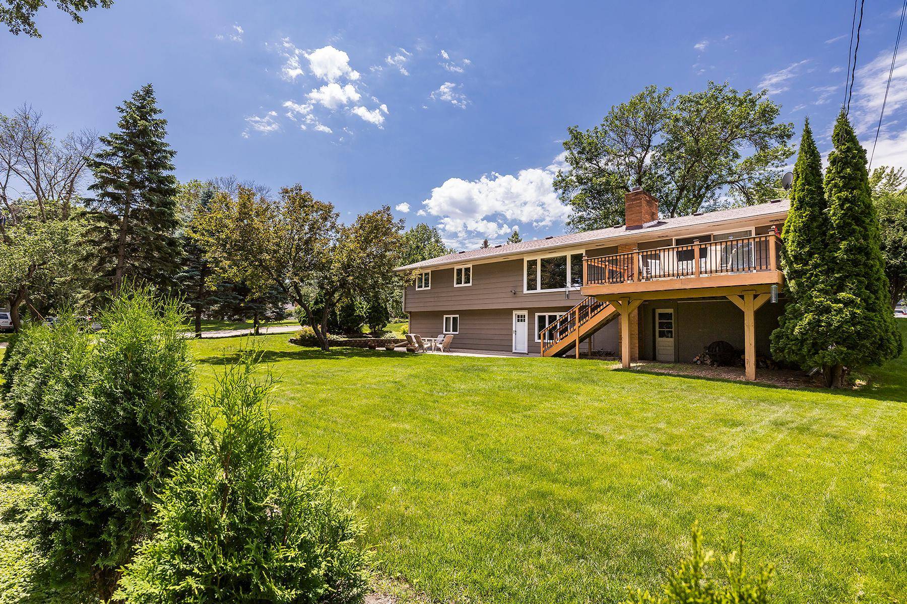 Edina, MN 55439,6721 Limerick Lane