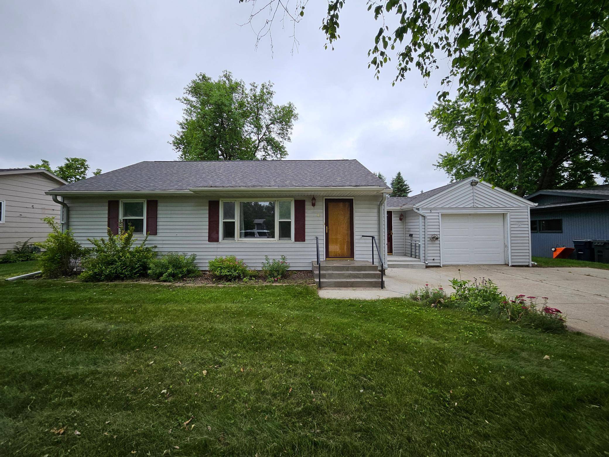 Morris, MN 56267,6 Westwood