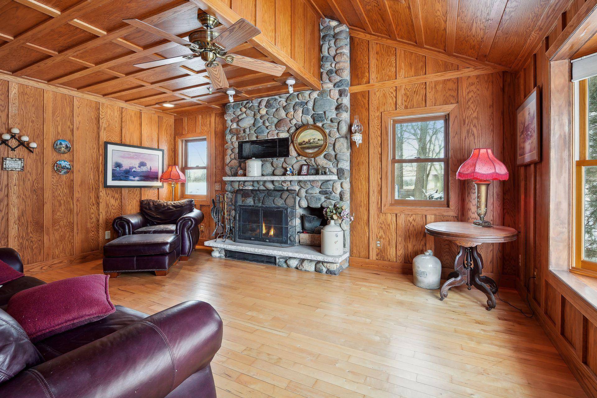 Maple Plain, MN 55359,2852 County Road 92 N