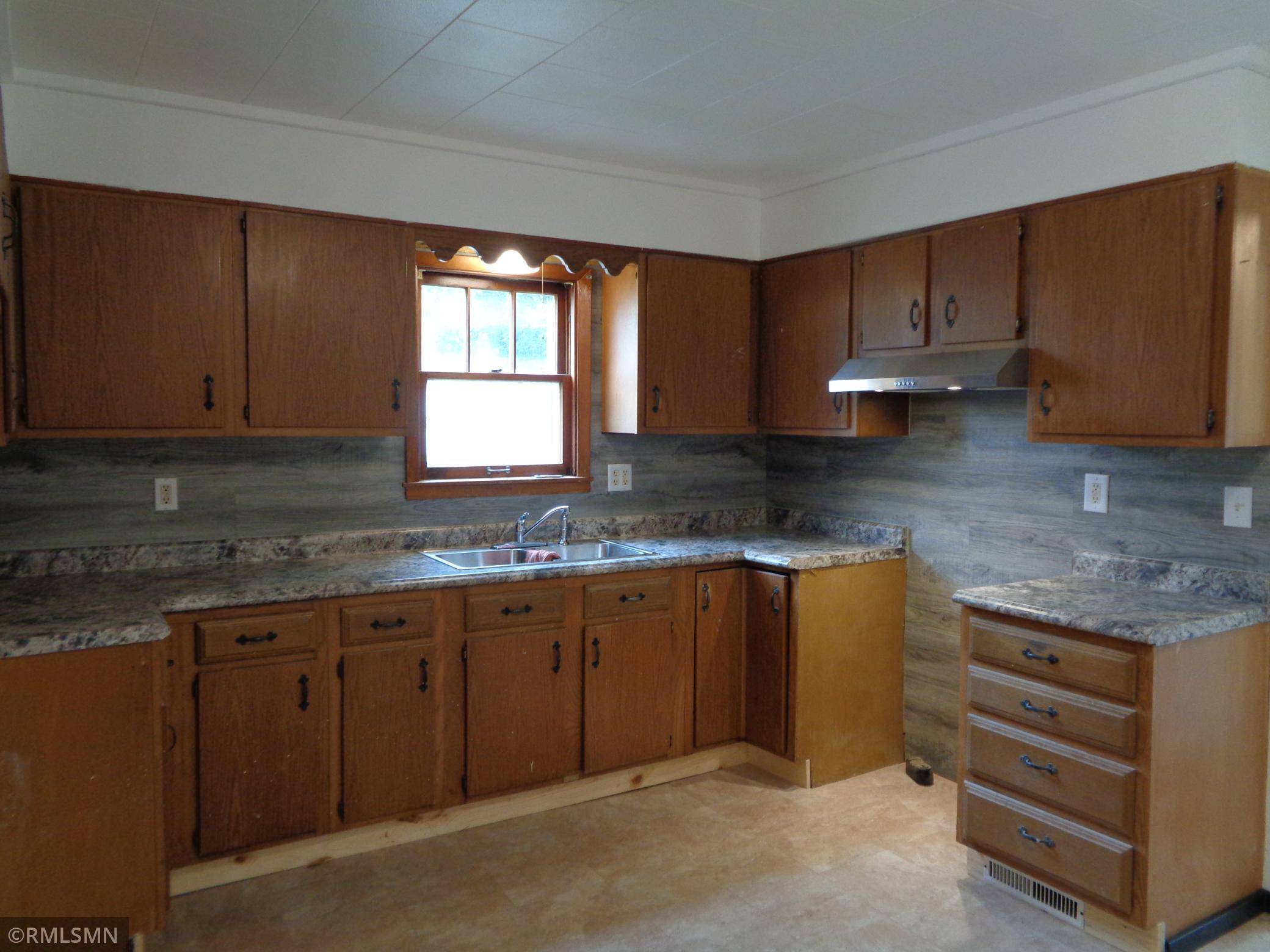 Glencoe, MN 55336,1021 13th ST E