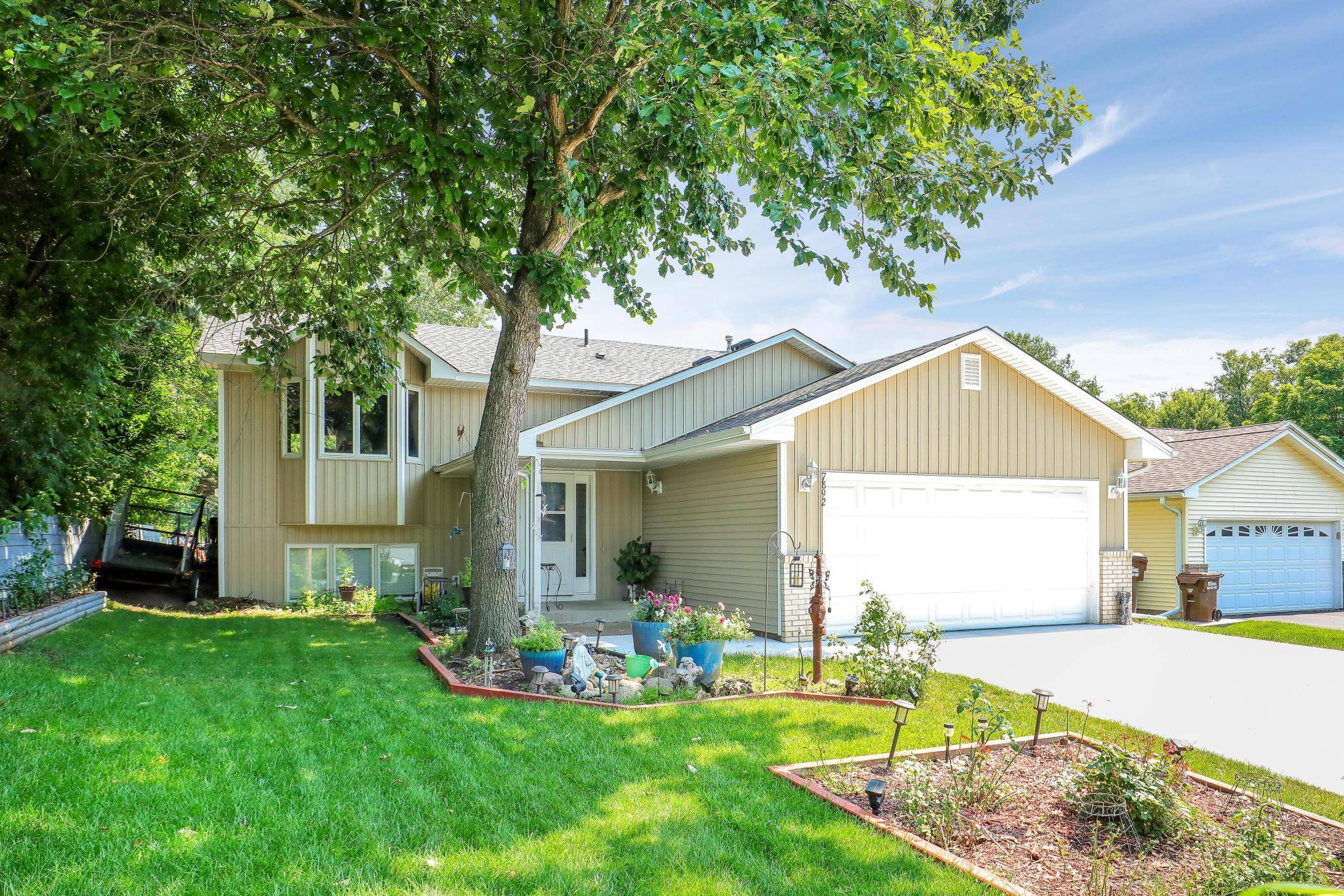 Inver Grove Heights, MN 55076,7892 Blackstone AVE