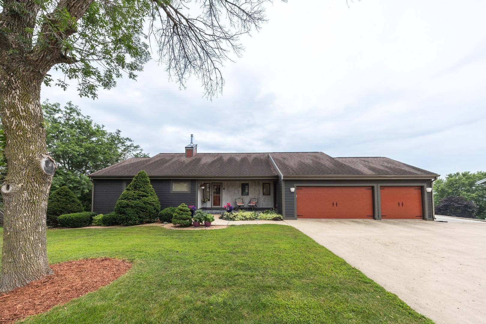 Pine Island, MN 55963,CT NE