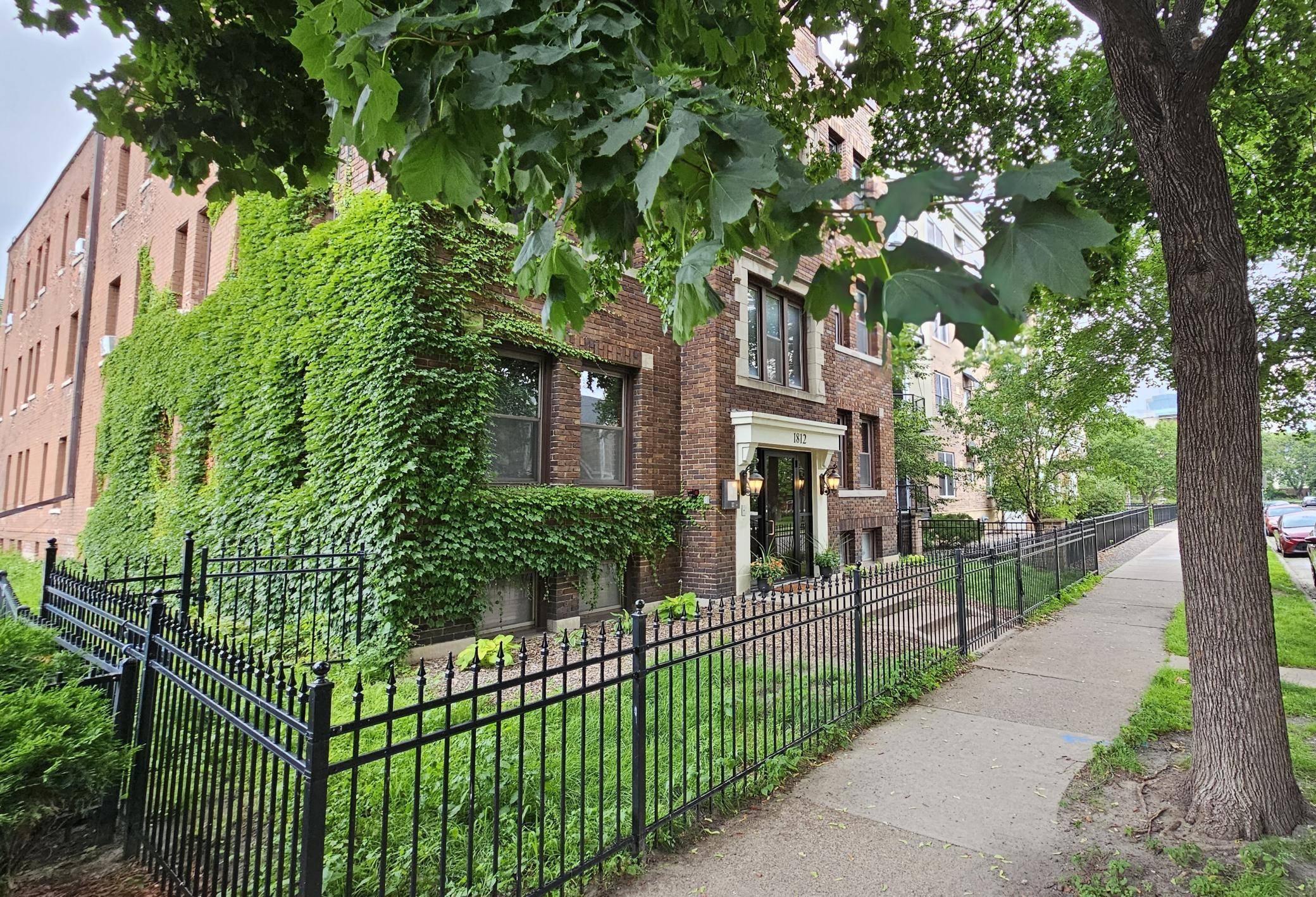 Minneapolis, MN 55404,1812 Clinton AVE