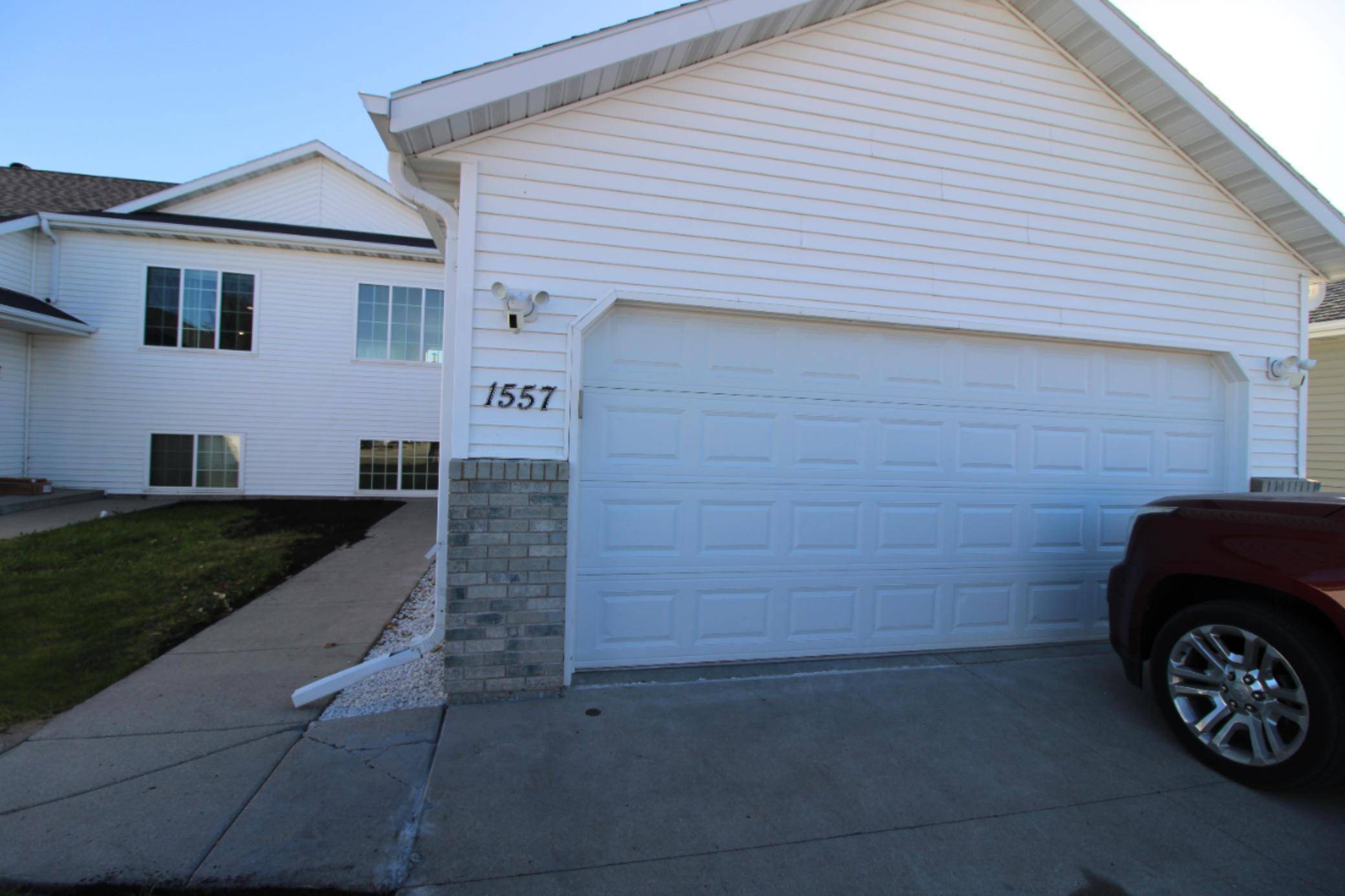 Moorhead, MN 56560,1557 34th AVE S