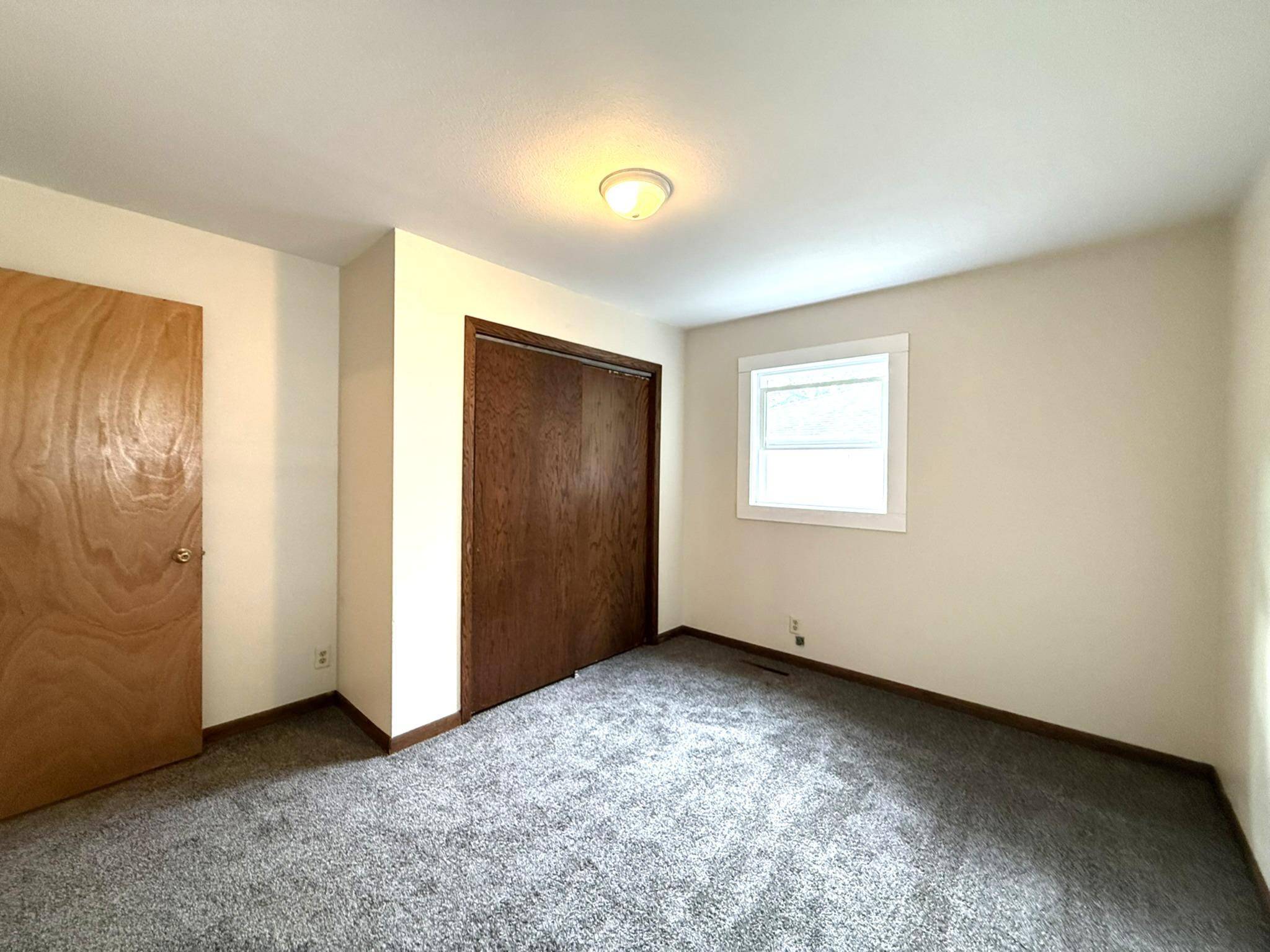 Eau Claire, WI 54703,1920 Bellevue AVE