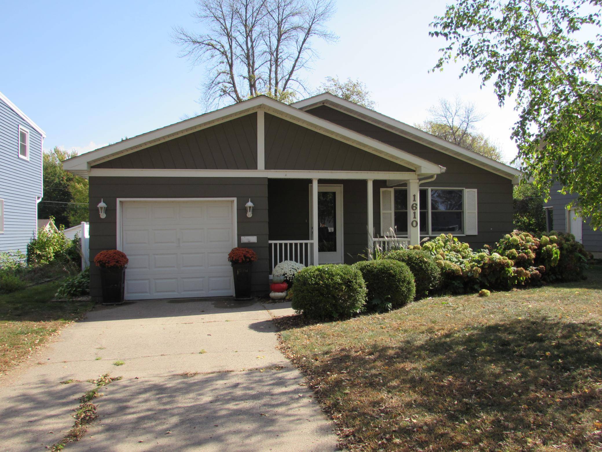 Fairmont, MN 56031,1610 N North AVE