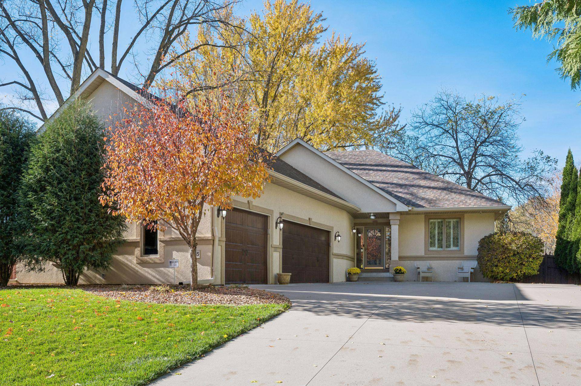 Minneapolis, MN 55447,445 Niagara LN N