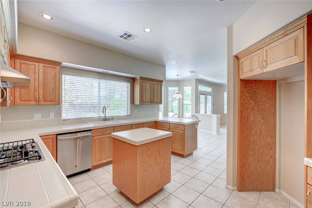 Las Vegas, NV 89134,8904 ST PIERRE DR