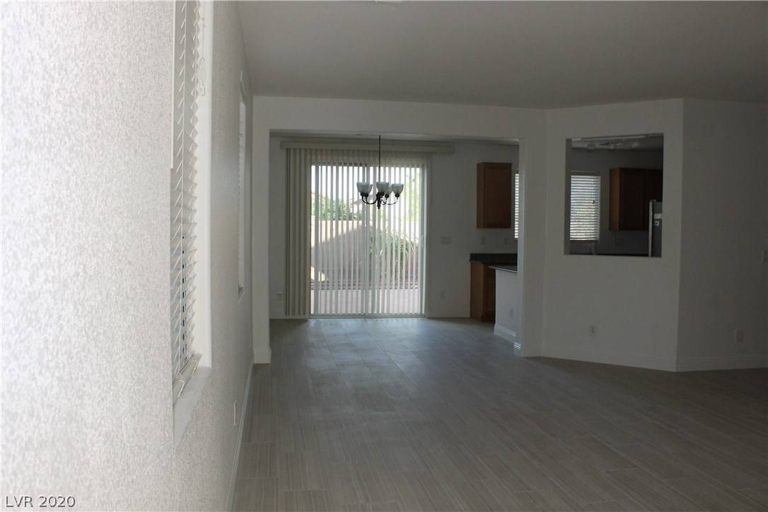 Las Vegas, NV 89148,10036 GLEN AIRE AVE