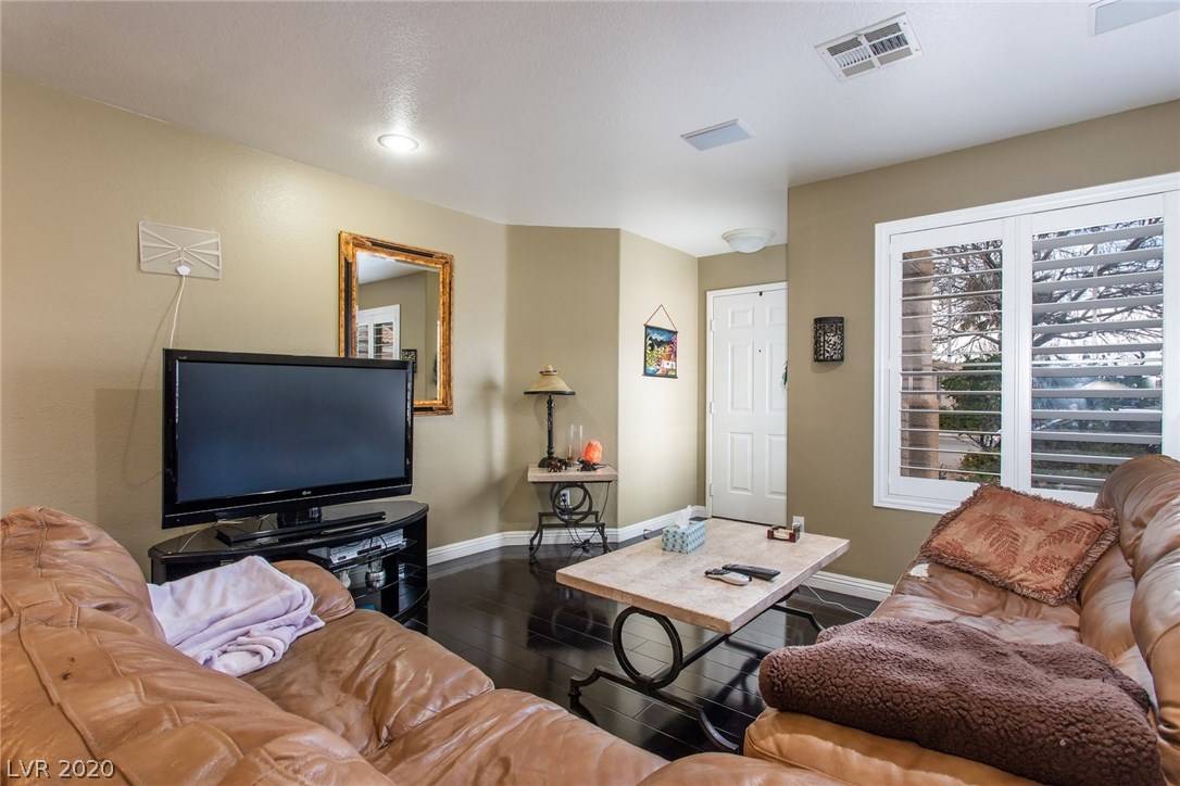 Las Vegas, NV 89141,4981 LUNETTO AVE