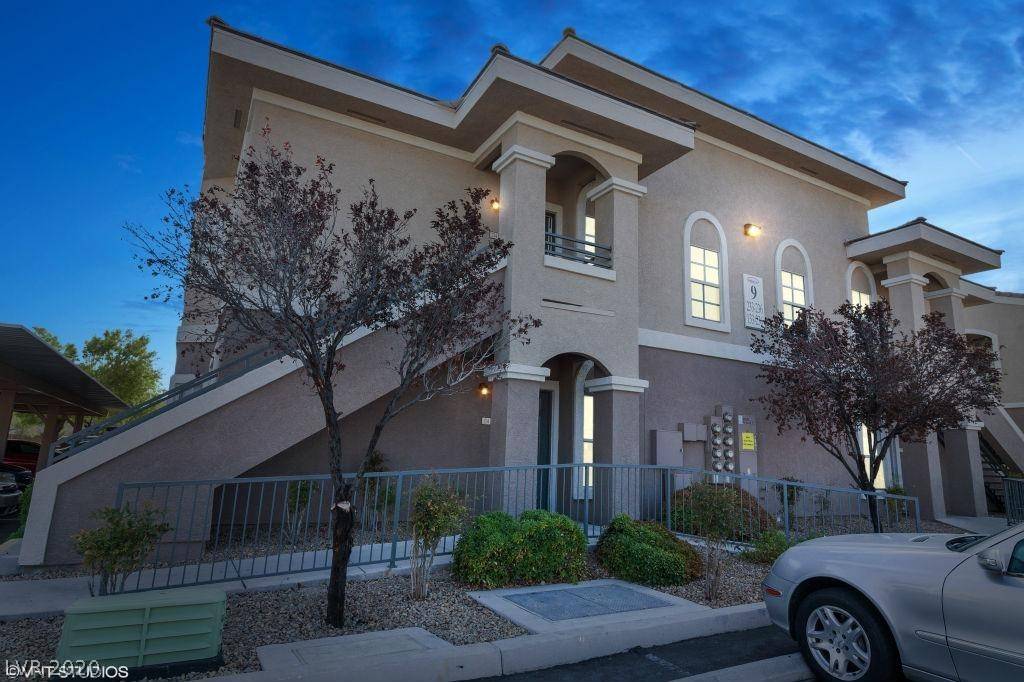 Las Vegas, NV 89148,9330 Maule #234