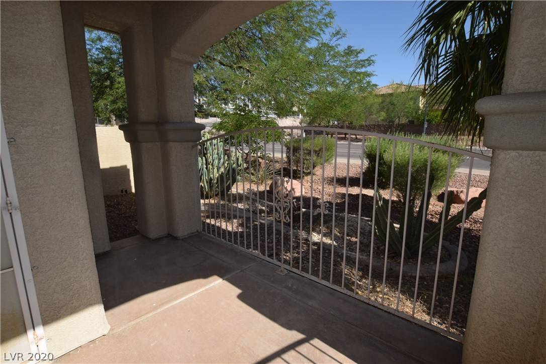 Henderson, NV 89012,58 Coyote Hills ST