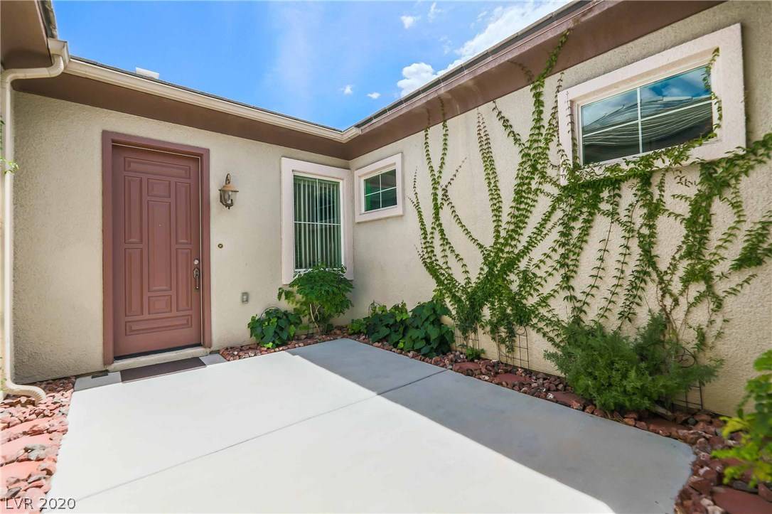 North Las Vegas, NV 89084,6908 AUKLET LN