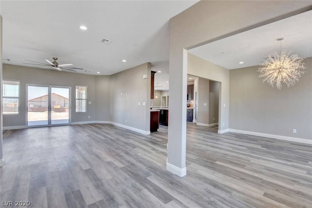 Henderson, NV 89015,632 EMDEN ST