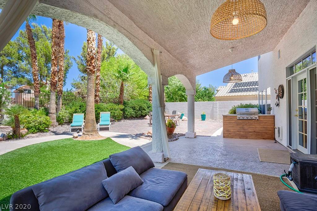 Las Vegas, NV 89117,9344 Sienna Vista DR