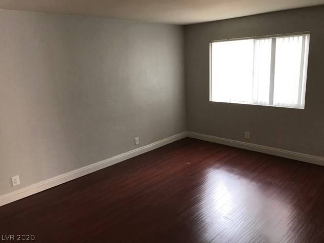 Las Vegas, NV 89108,1858 Decatur BLVD #104