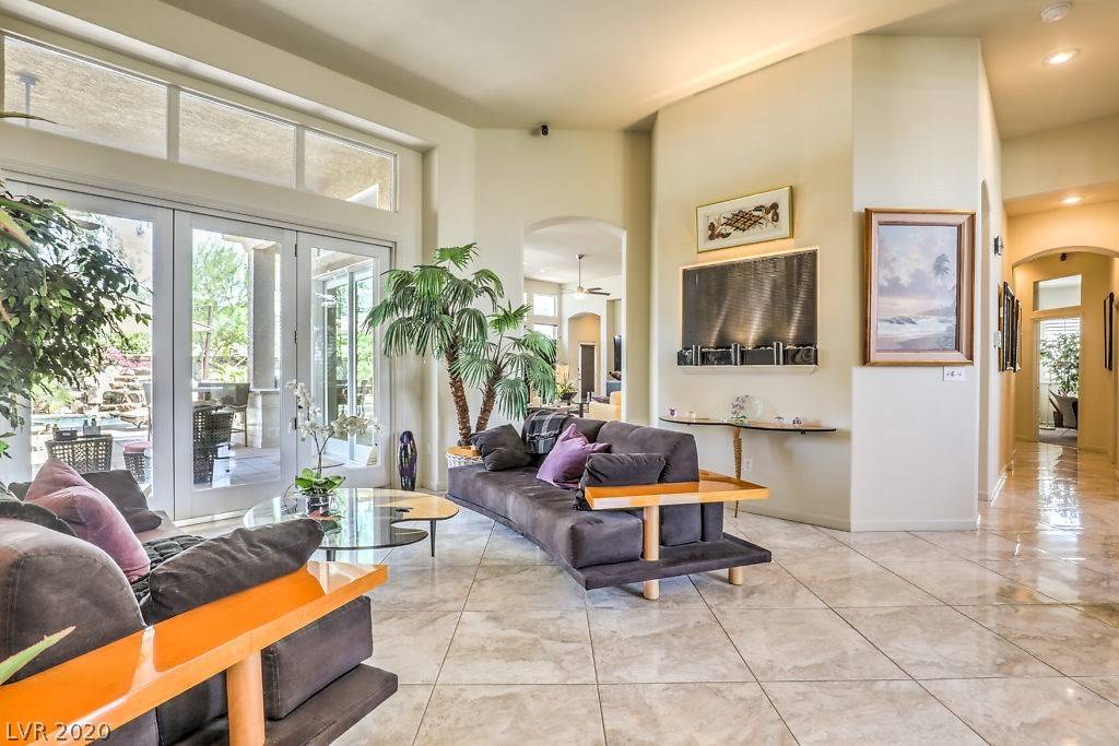 Las Vegas, NV 89149,8350 Hammer