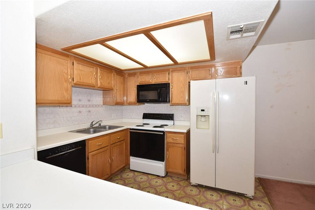 Las Vegas, NV 89117,8410 Eldora AVE #2011