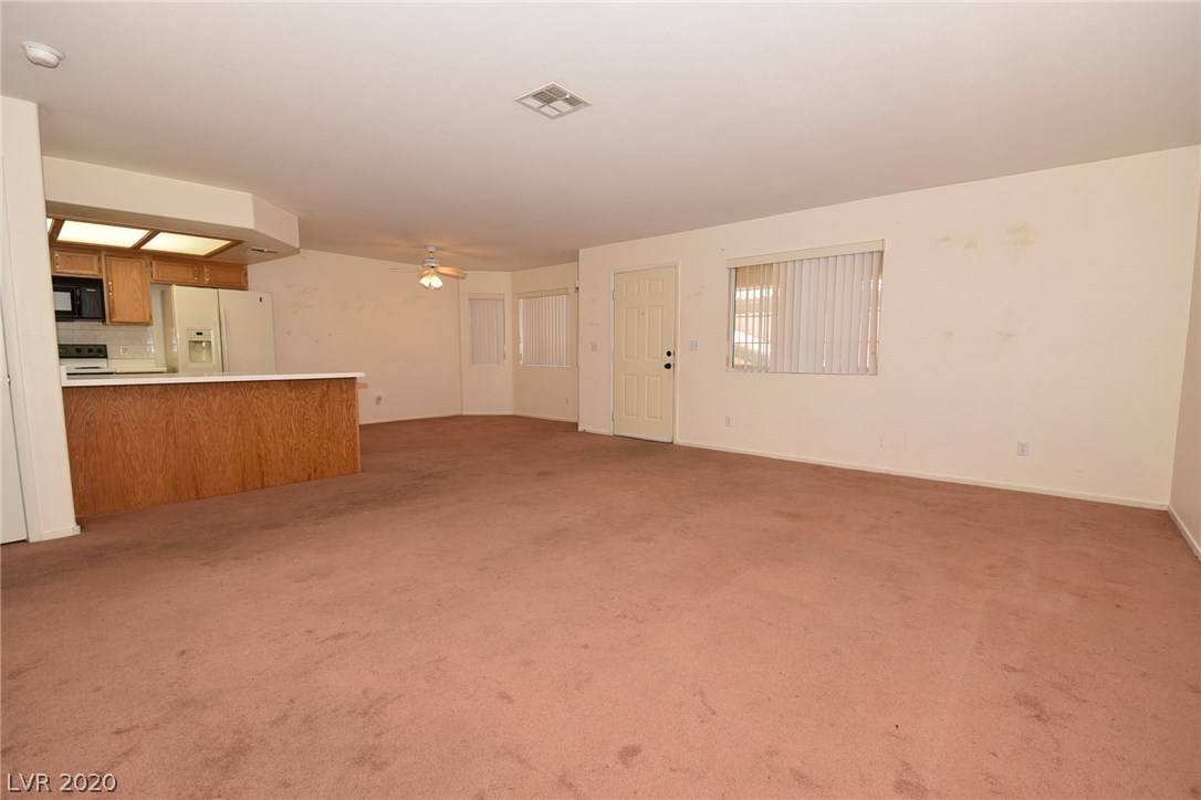 Las Vegas, NV 89117,8410 Eldora AVE #2011
