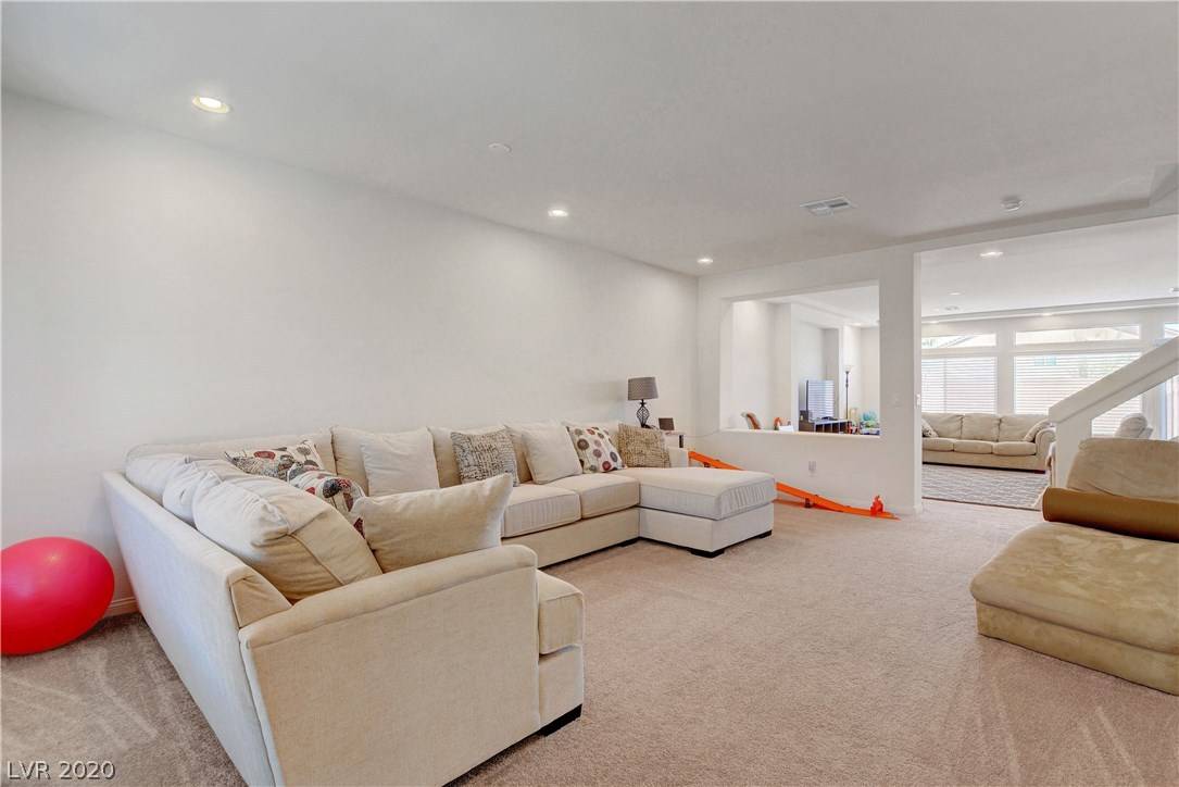Las Vegas, NV 89139,8140 HUNTER HILL CT