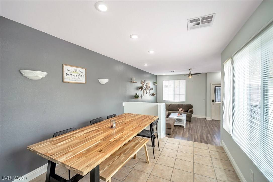 Las Vegas, NV 89139,6611 Hurkling Stone AVE