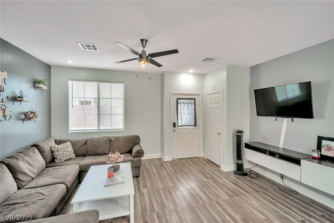 Las Vegas, NV 89139,6611 Hurkling Stone AVE