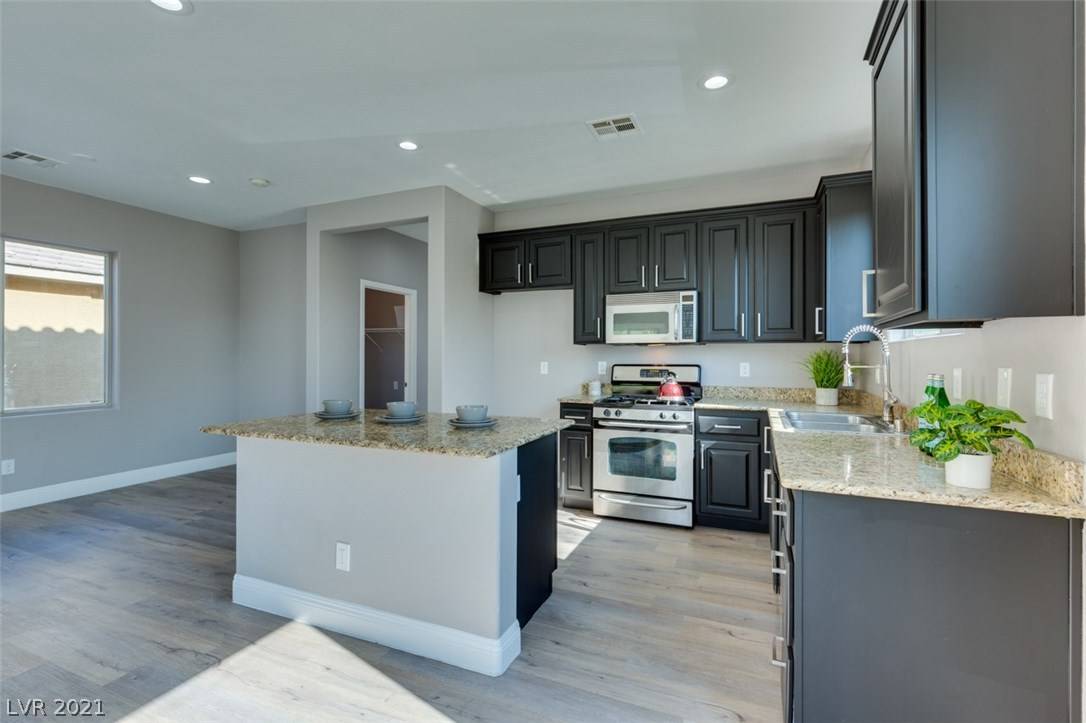 Las Vegas, NV 89139,6721 Donside CT