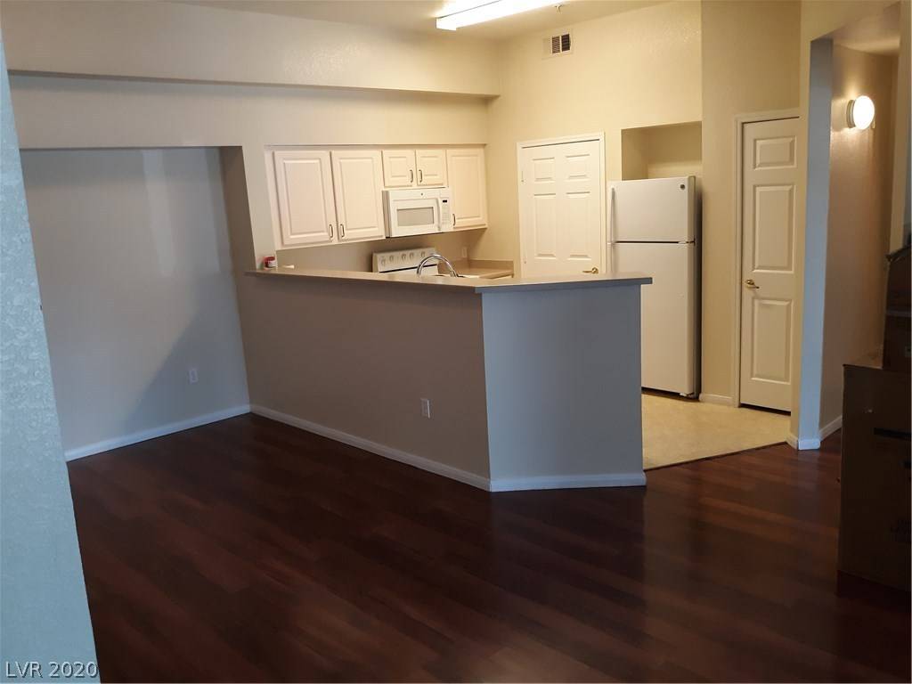 Las Vegas, NV 89149,6955 Durango DR #1106