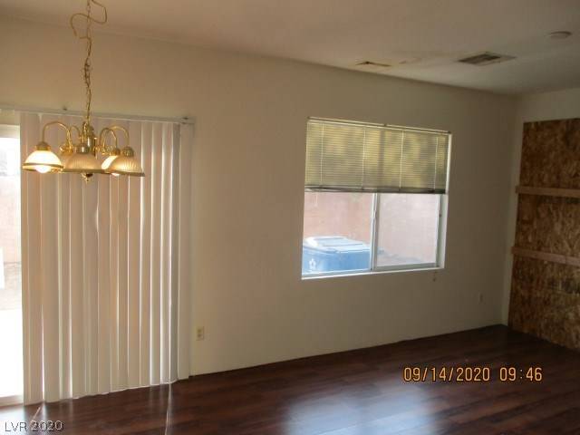 Henderson, NV 89012,106 Samantha Rose ST