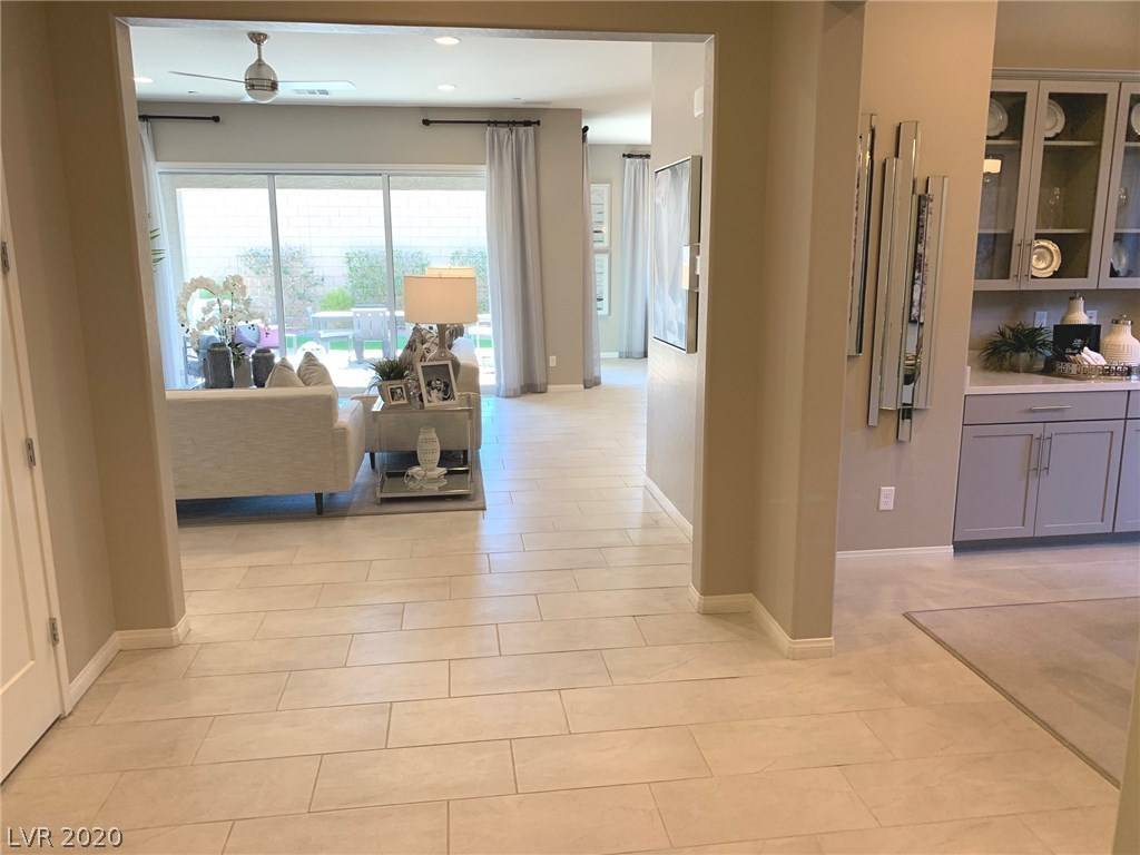 Henderson, NV 89011,633 Cadence Vista DR