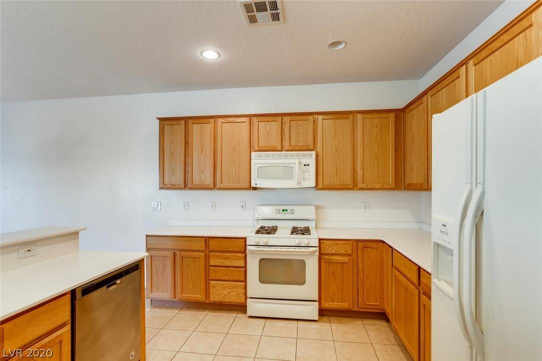 North Las Vegas, NV 89084,3532 Flinthead DR
