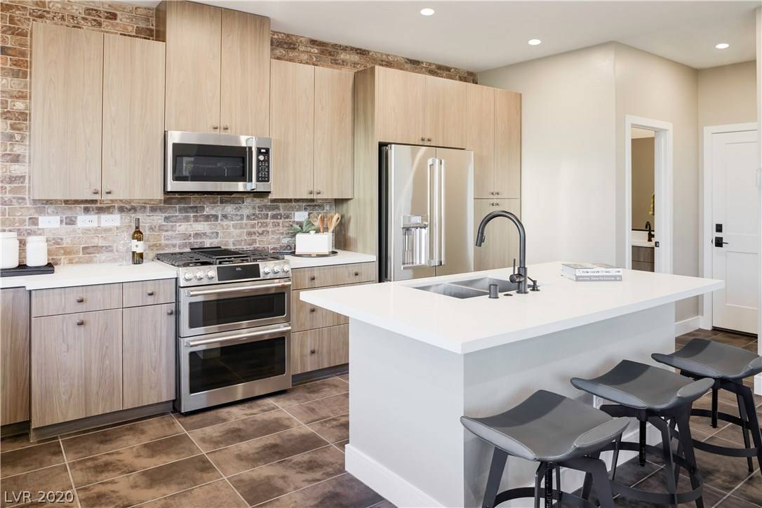 Las Vegas, NV 89148,9198 DESERT PEARL AVE