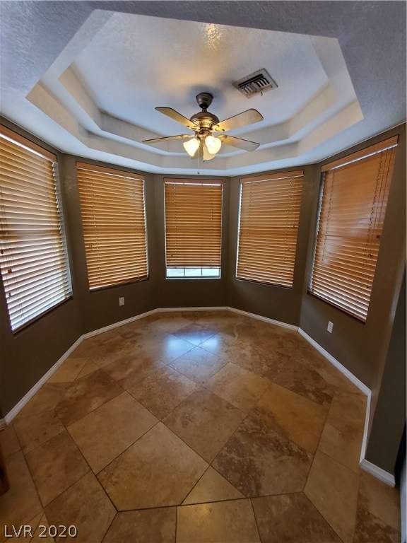 Henderson, NV 89015,231 W Highland DR