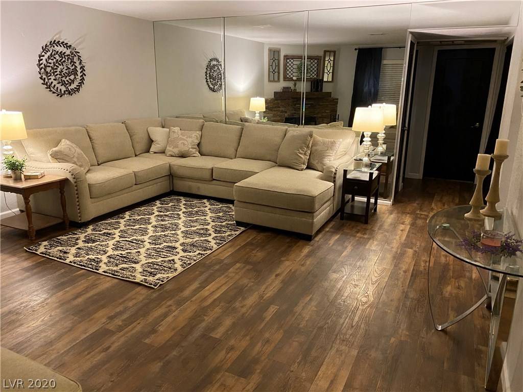 Las Vegas, NV 89128,7944 Diamond Rock WAY #202