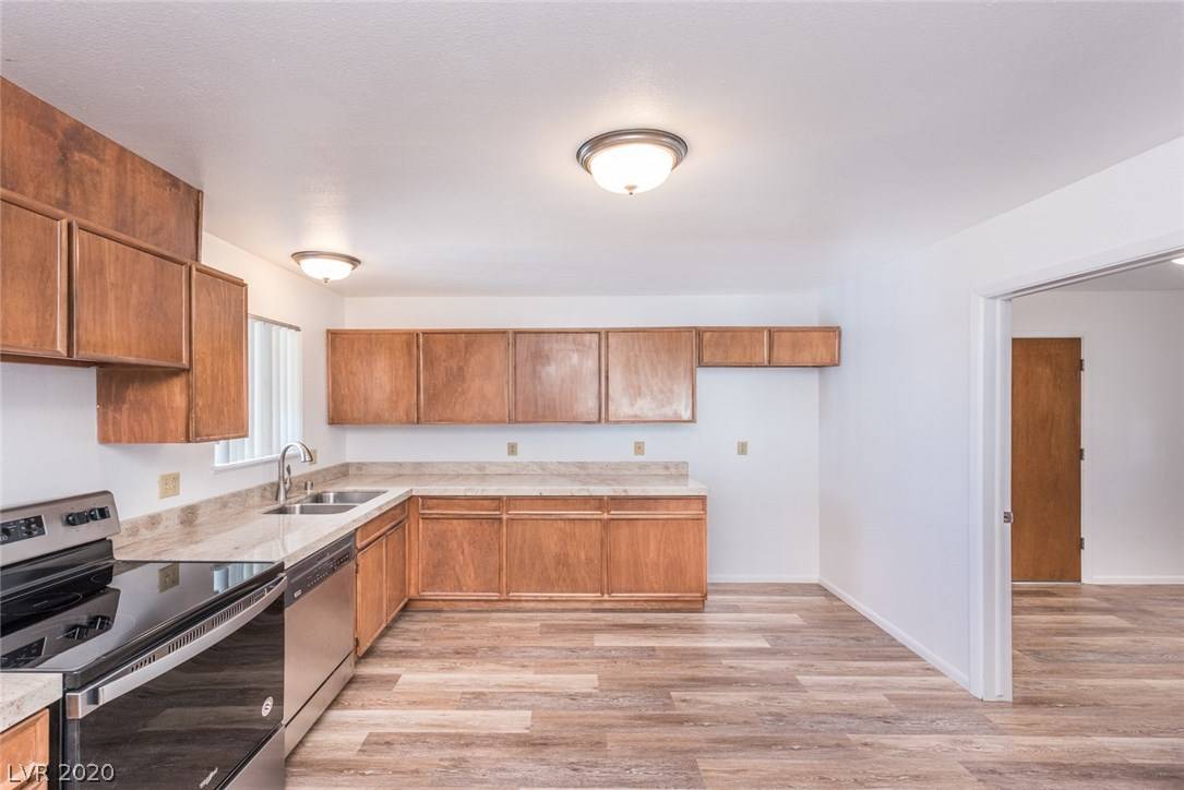 Las Vegas, NV 89107,6216 Cromwell AVE