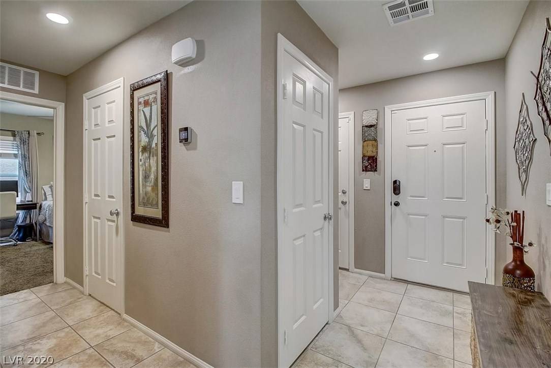 Las Vegas, NV 89148,6150 Empress Woods CT