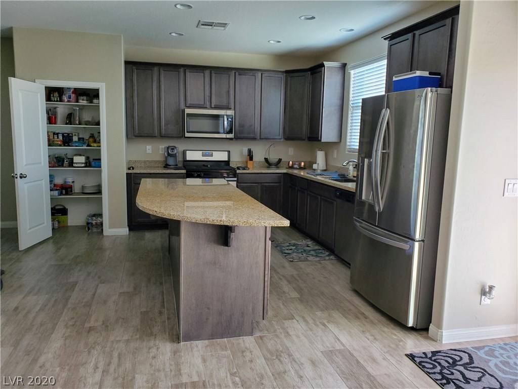 Las Vegas, NV 89148,6609 Autumn Breeze ST