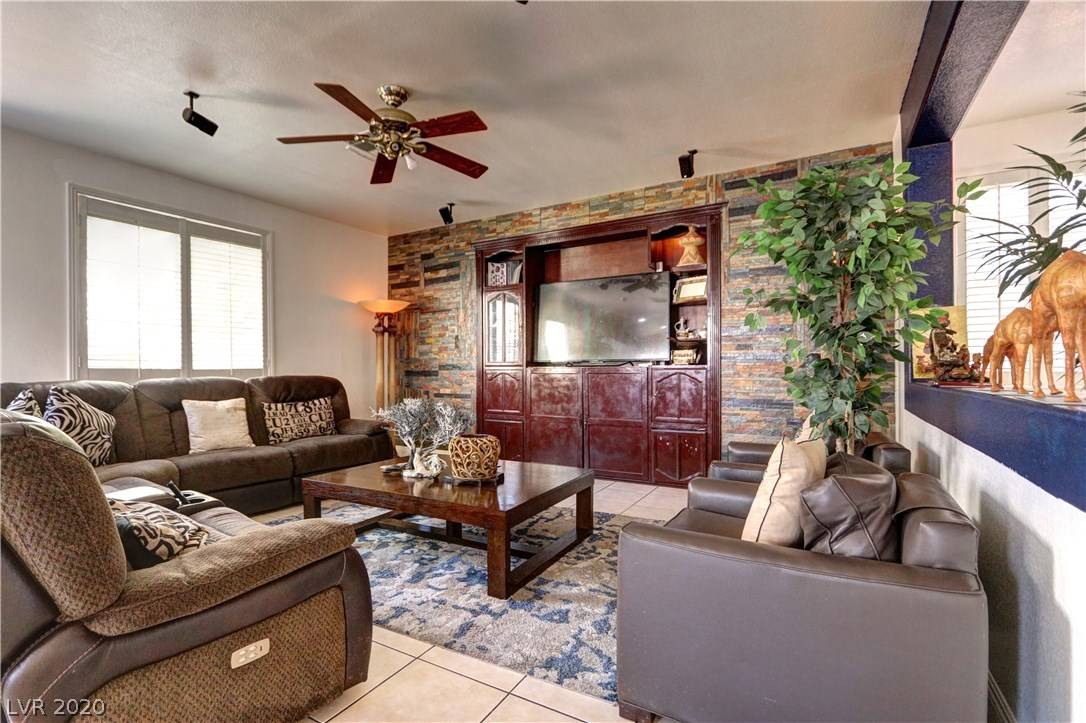 Las Vegas, NV 89148,6818 Rose Mallow ST