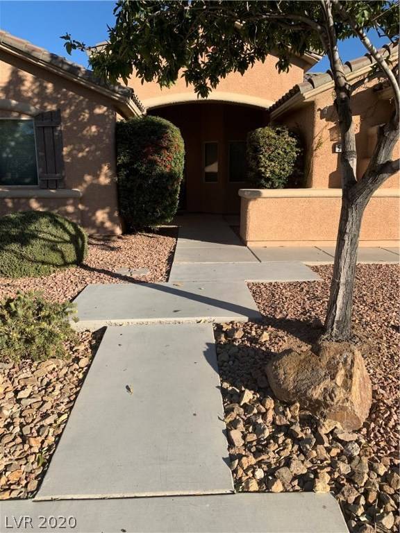 Las Vegas, NV 89122,5608 Coyote Lakes CT