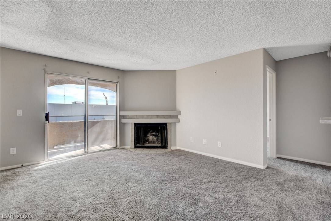 Las Vegas, NV 89107,220 Mission Catalina LN #207